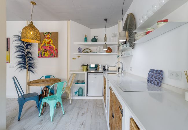 Hus i Málaga - !!!!!!!!0010 A Petite Maison Lili Hus i Málaga - !!!!!!!!0010 A Petite Maison Lili